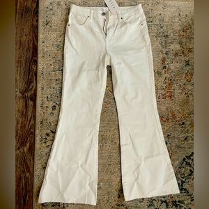 Women’s Kick flares. size 9/29. NWT. White. No tears or distressing.